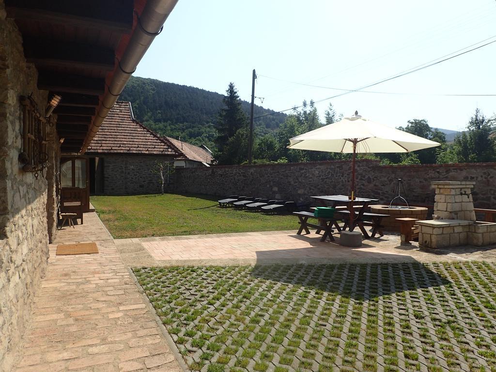 Boldogkohaz Hotel โบดอกโคแวราลยา ภายนอก รูปภาพ